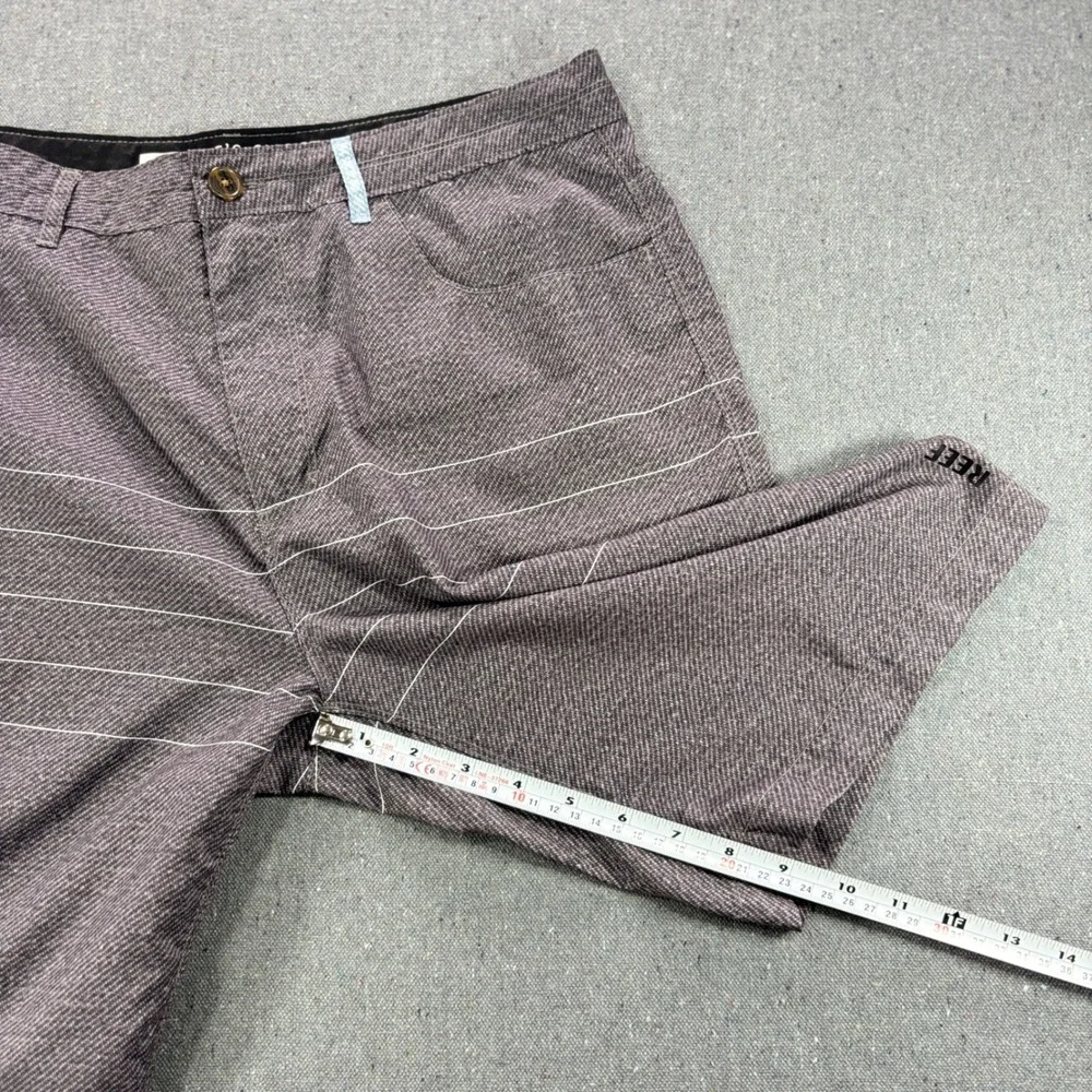 Reef Hybrid Board Shorts Mens Size 32 Grey Striped Walk Shorts Casual Surf
